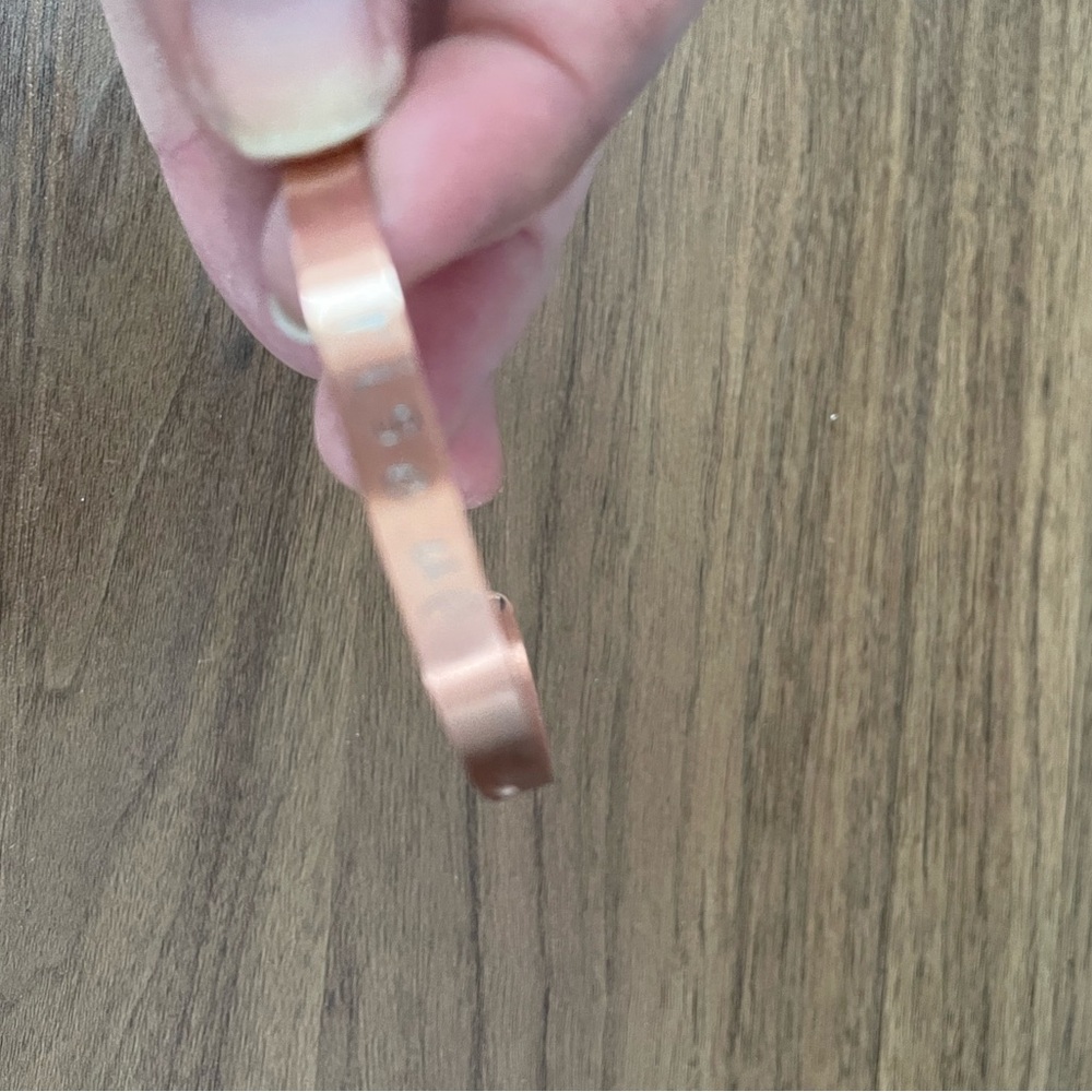 Rose gold “Rise Up” cuff - Picture 4 of 4